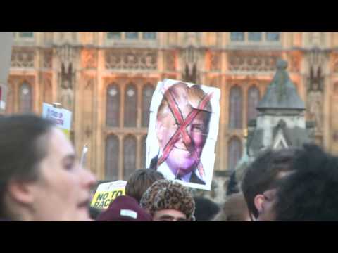 "Dita e presidentëve", protesta kundër Trump - Top Channel Albania - News - Lajme