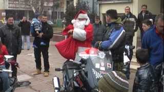 preview picture of video 'Deda Mraz (Teatar 91) i Bajkeri (Moto Klub Aleksinac) 31.12.2012. Aleksinac (bojan svitac)'