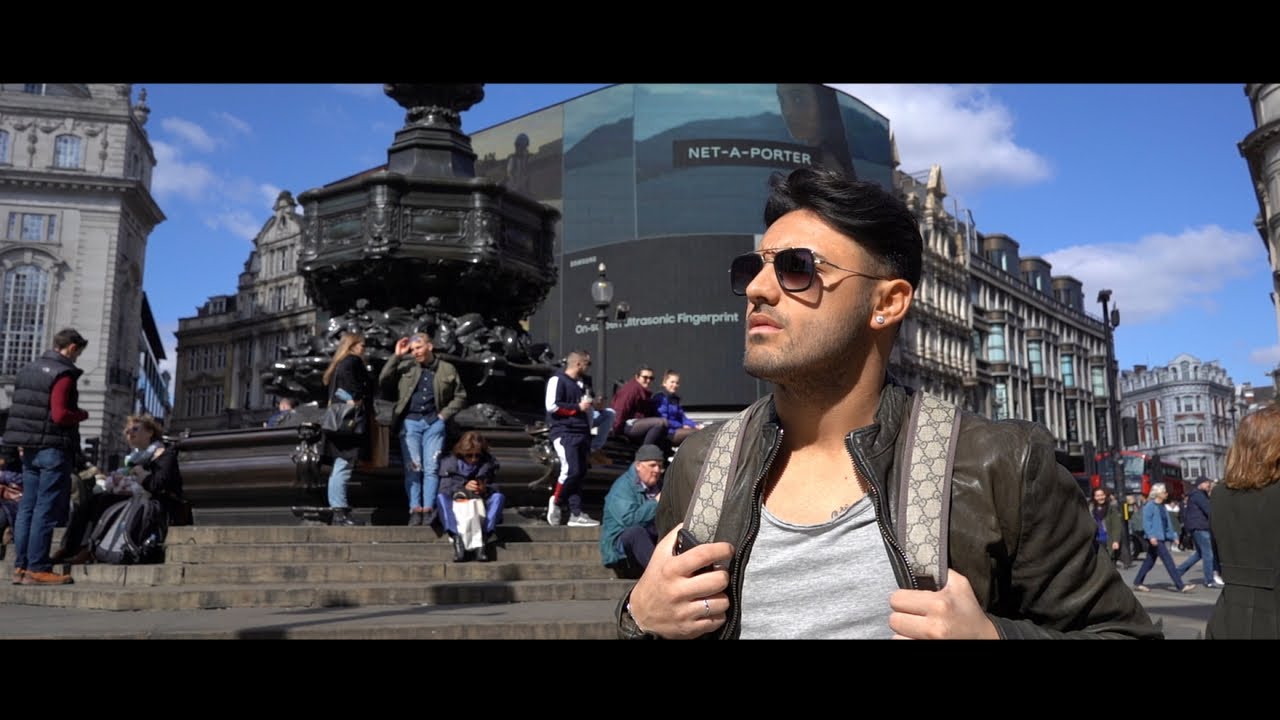 Watch Now Daniele De Martino - L'Invidia (Ufficiale 2019) Daniele De Martino - L'Invidia (Ufficiale 2019)