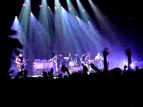 Thumbnail for Pearl Jam - Immortality live in London  June 18th 2007 by Jos Janssen