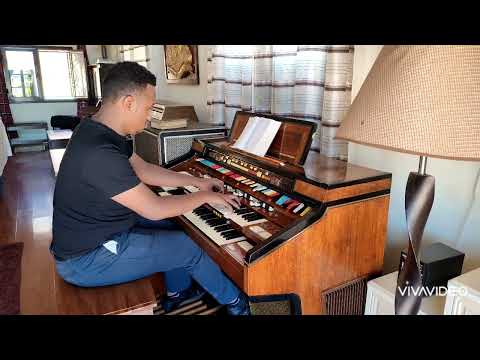 FFPM 107 - Maniry mafy aho (Beneath the Cross of Jesus)