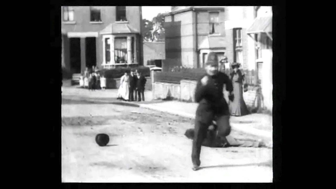 An Extraordinary Cab Accident fragmanı