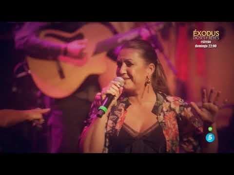 ROSARIO Y NIÑA PASTORI ALGO CONTIGO