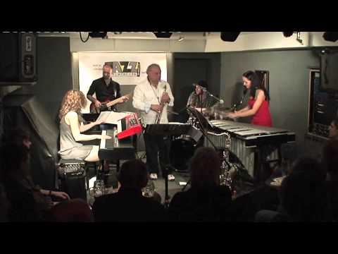 Izabella Effenberg/Beatrice Kahl Quartett - Some Skunk Funk