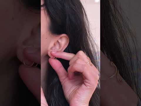 Do you know what this is? fake double piercing spiral earrings #sustainablejewellery #madeinitaly