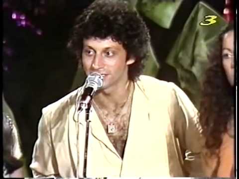 Video thumbnail for Etzli Babait - אצלי בבית