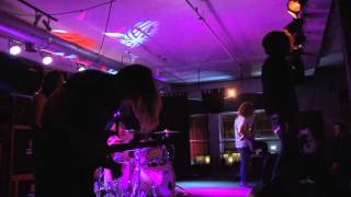UTG TV: Toothgrinder "The House (That Fear Built)" Live @ The Loft
