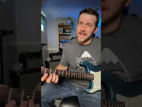 Learn to Put Licks Between Chords - Lead Guitar Lesson -
