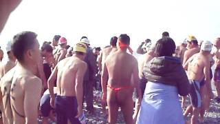 preview picture of video '2012 /jan/01 cold sea swimming in JAPAN'