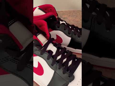 Air Jordan’s 1 Mid black Gym Red unboxing