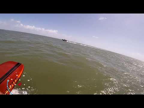 10-12 knots 9.2 AC-1, 50 cm fin, 33" roberts