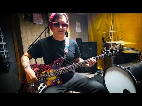 IDIO&IDIO - Wohnout - Svaz českých bohémů (Bass Cover IDIO&IDIO)