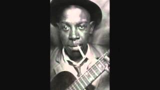 Robert Johnson- Come On In My Kitchen (Take 2)