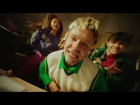 rolands če – piedurties (VIDEO)