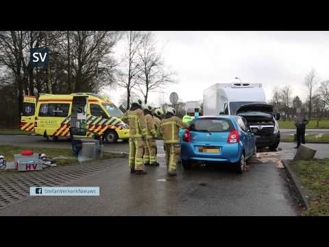 Automobiliste gewond bij ongeval Molenweg Heerde - ©StefanVerkerk.nl