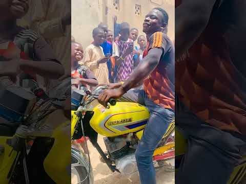 Este Chico Ha Creado Música Con Su Moto 😲