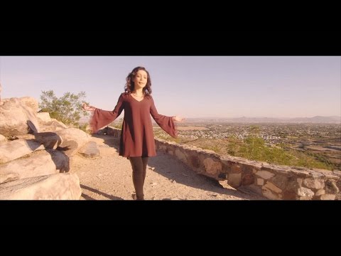Algo Nuevo Comienza- Pahola Marino [Video Oficial]