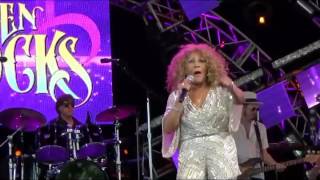 Darlene Love performs He&#39;s a Rebel at 2016 Epcot Flower &amp; Garden Festival