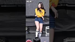 Download lagu Bts V X Nancy momoland | dance 😍 new whatsApp status | #btsv #nancy #trendingshorts #yt mp3