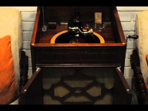 Lay Me Down To Sleep In Carolina- Broadway Bell Hops (Lanin) 1926