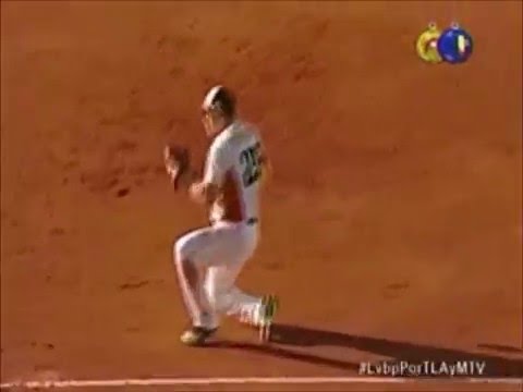 Tremenda jugada de Héctor Giménez | Cardenales de Lara | LVBP 2015-2016