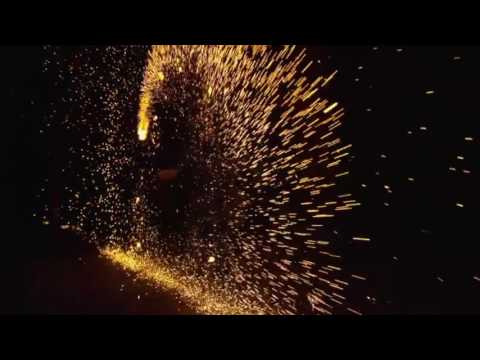 ULTRA SLOW MOTION - SPINNING FLAMING STEEL WOOL