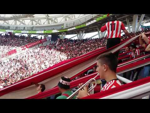 "Estudiantes vs Temperley recibimiento" Barra: Los Leales &bull; Club: Estudiantes de La Plata