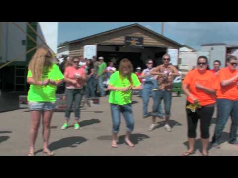 "I'm Farming and I Grow It" Flash Mob (up close and personal)