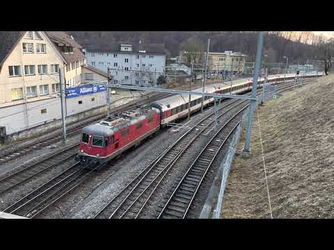 SBB IC4 Zürich HB - Singen und S33 Winterthur - Schaffhausen