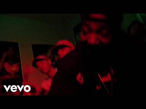 ST Spittin - Scared Money ft. Iamsu, Kool John