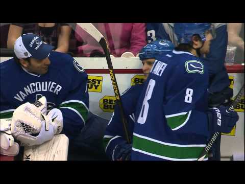 Luongo Enjoys LA Kings Trash Talk Bieksa 03/02/13 [HD]