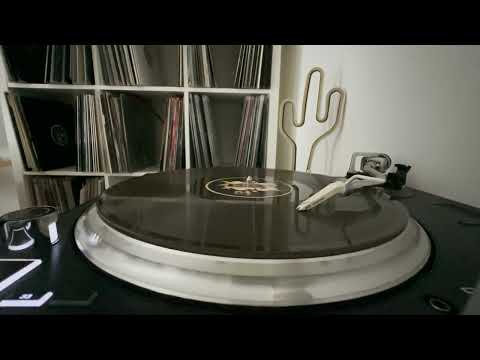 V-MUS 01 - Syntone / Kerbrat / Industry 43 / Letho - Dubrovnik / Little Big Horn / Andromeda / Ey...