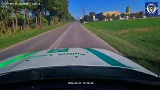 Romano, fuga a zig-zag tra auto e ciclisti, preso. In macchina aveva droga e tre coltelli