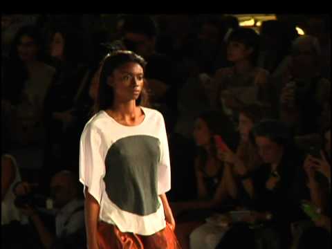 Con "Desayuno", Camilo Álvarez dio apertura a Colombiamoda [Noticias] - TeleMedellin