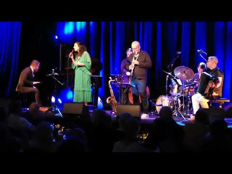 Vivian Buczek sings  Abbey Lincoln @ Victoria Teatern - Malmö fred 1 sept 2023