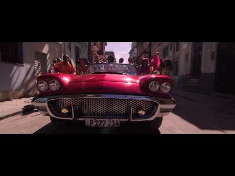 F-CUBA feat. CHARANGA HABANERA "Voy a vivir" (video oficial)