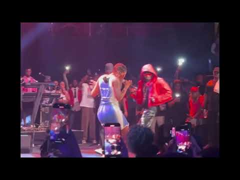 Diamond Platnumz performing with Tiwa Savage 🔥🔥