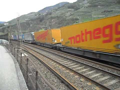 11.04.2018. TRENO MERCI CON DOPPIA VECTRON IN TRANSITO A CARDANO (BZ).