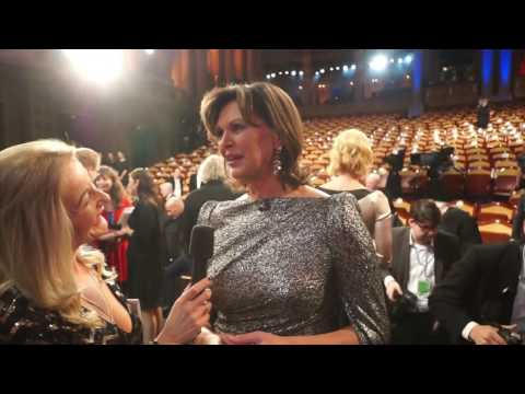 Bavarian Film Prize 2016: Interviews with young actress Lea van Acken and Minister Ilse Aigner