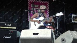 Juliet Simms (Automatic Loveletter) - Save Me (Live) Vans Warped Tour 2011