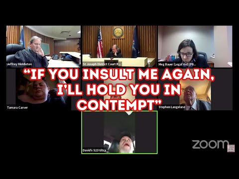 Un hombre desdeñoso discute con el juez Middleton