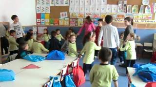 "El patio de mi casa" - Xiquets de 3 anys del menjador del Federico Garcia Sanchiz