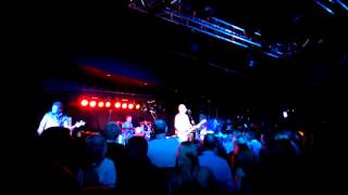 Hoodoo Gurus - Waking Up Tired        (Clip) Chelsea Heights Hotel 27/11/15