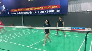 Nga Quân lần đầu chung sân