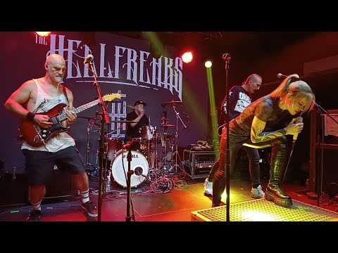The Hellfreaks Live Performance at Instant-Fogas