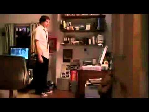 Chuck 1x01 - Chuck gets the intersect!!!