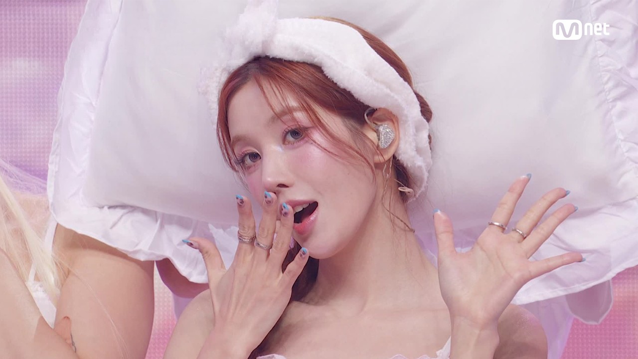 권은비 / DEJAVU