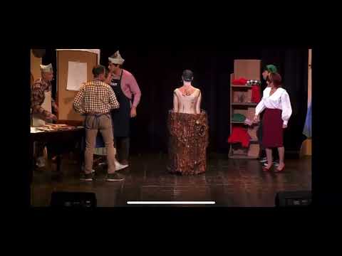 Spettacolo teatrale della compagnia di Sacconago: scena un figlio perfetto