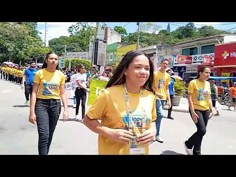 Muita gente no desfile em Canhotinho Pe 07/09/26