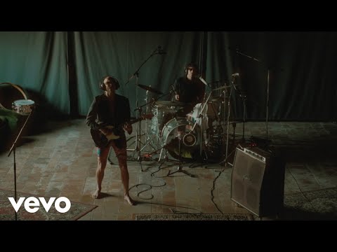 Maximiliano Calvo, El Chacal & Los Alpes Floreados - Super Freak (Video Oficial)